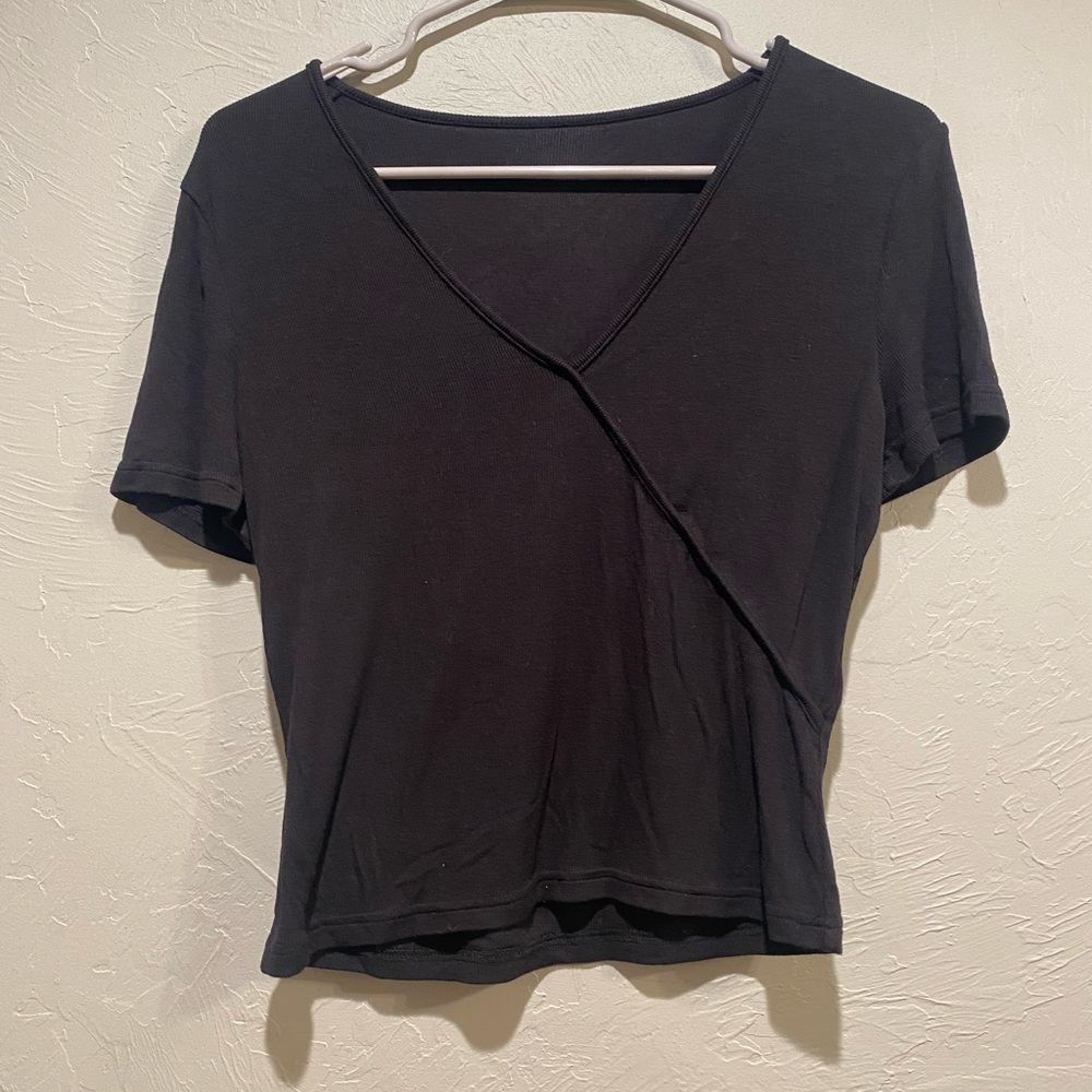 Black MOT rubbed cropped shirt, size large